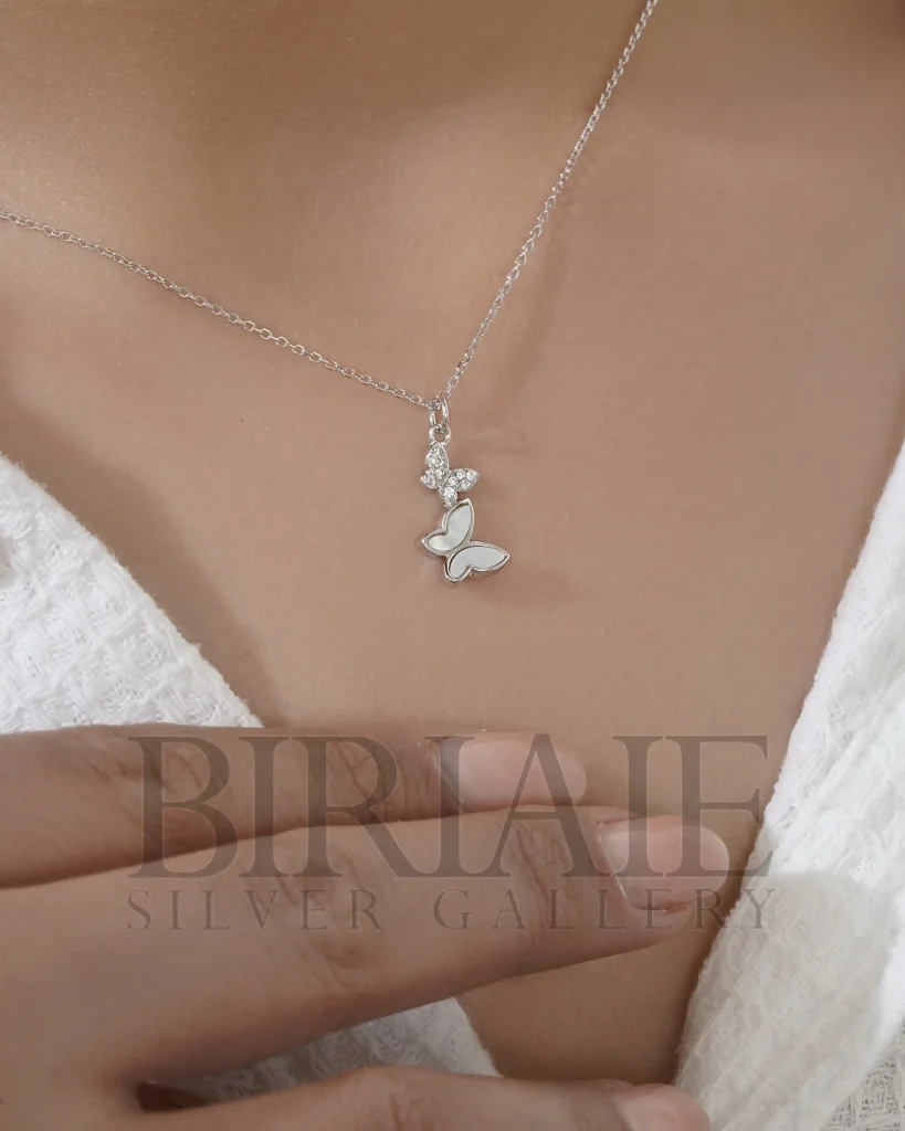 گردنبند پروانه صدفی کادو زنانه