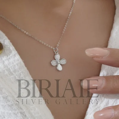 گردنبد گل صدفی نقره